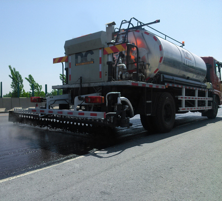 聯(lián)系億龍|河南億龍機械設(shè)備有限公司